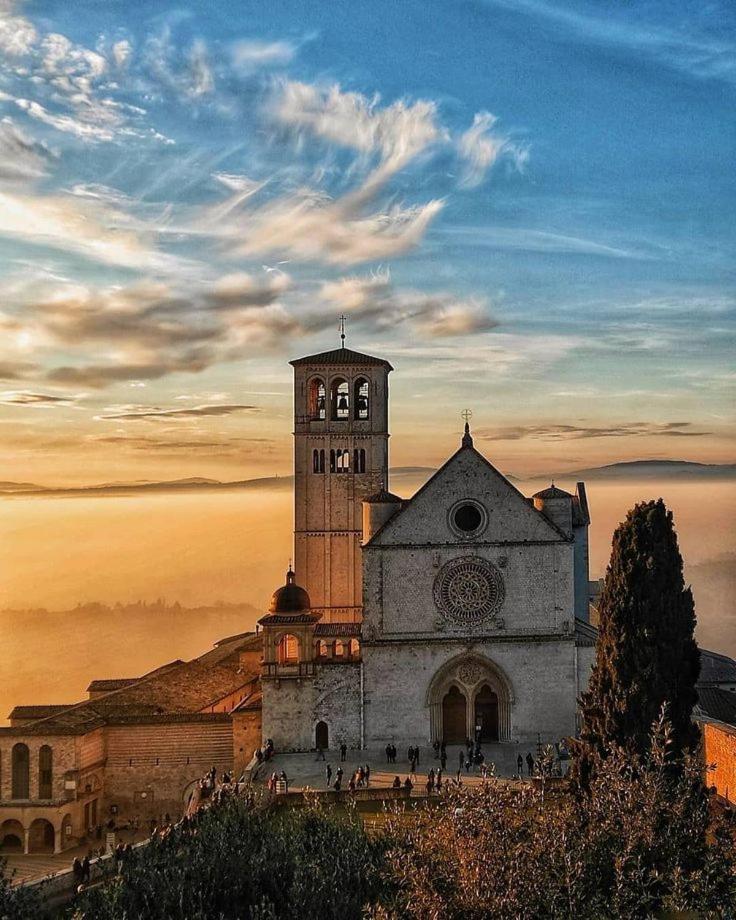 La Bouganville Assisi Esterno foto