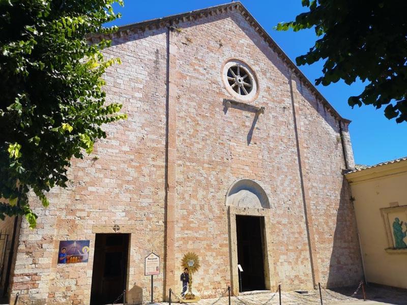La Bouganville Assisi Esterno foto